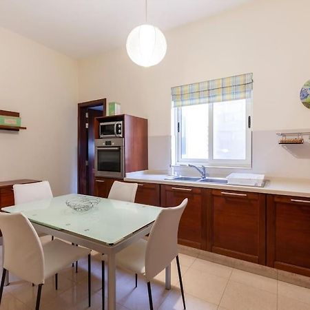 Beautiful, Typical Maltese 4Br Home With Roof Top By 360 Estates Sliema Exterior foto
